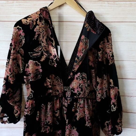 Zara Velvet Trim Floral V-Neck Ruffle Trim 3/4 Sleeve Dress Women's Size Small - Picture 11 of 15